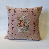 Подушка гобеленова Art de Lys Глашатай, Аліса в Країні чудес 50х50, рожевий фон